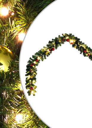 Kerstslinger Versierd Met Kerstballen En Led-Lampjes