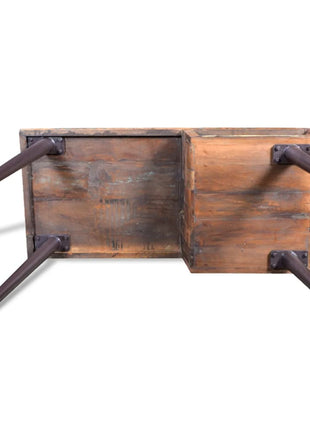 Bureau Met Ijzeren Poten Gerecycled Hout